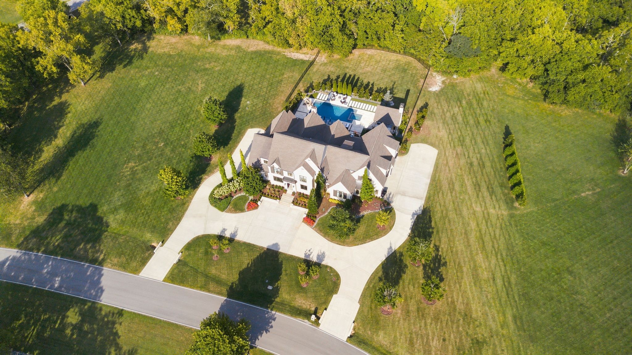 1004 Cartwright Close Dr