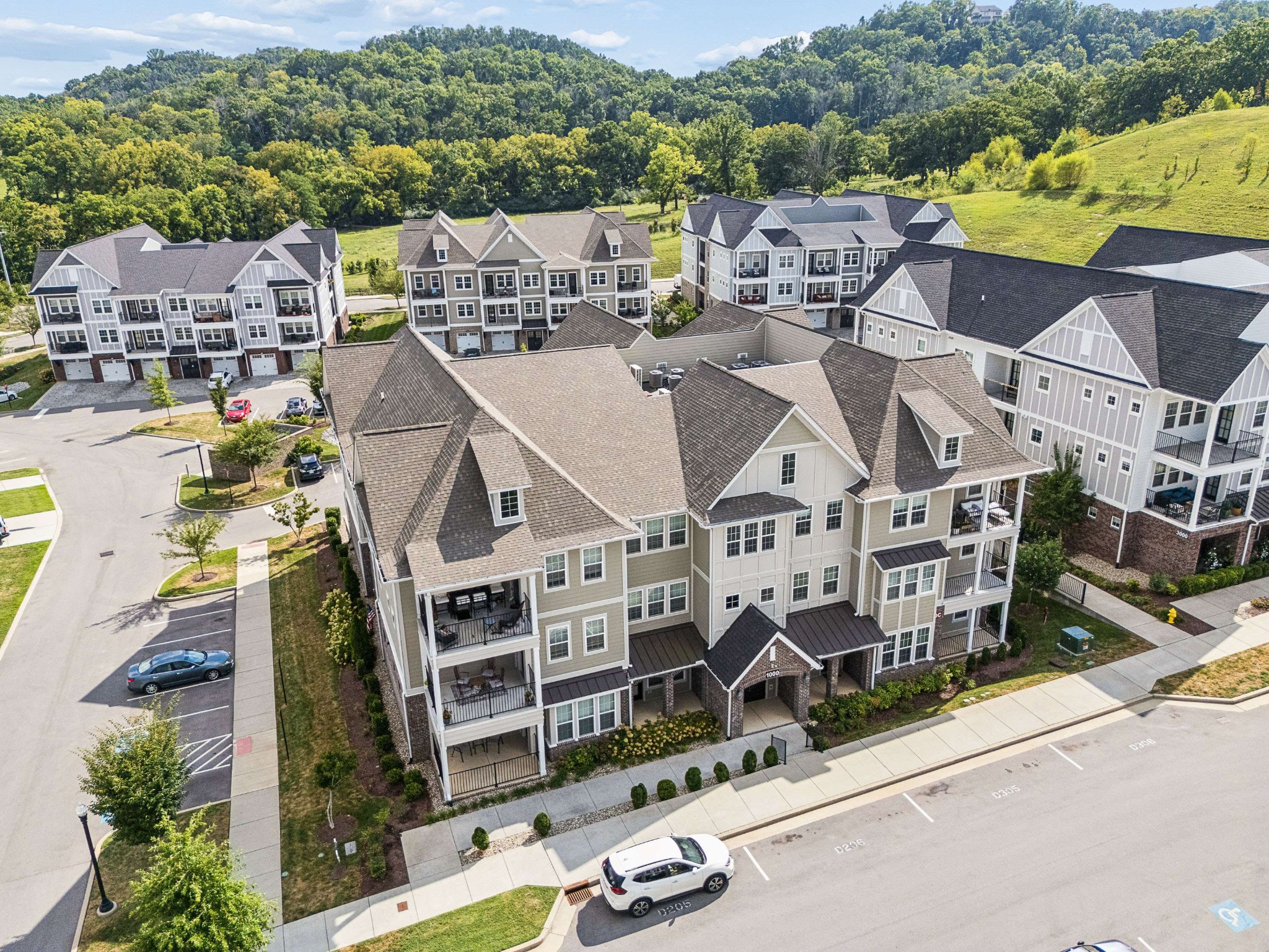 1000 Vintage Green Ln Unit: 1302