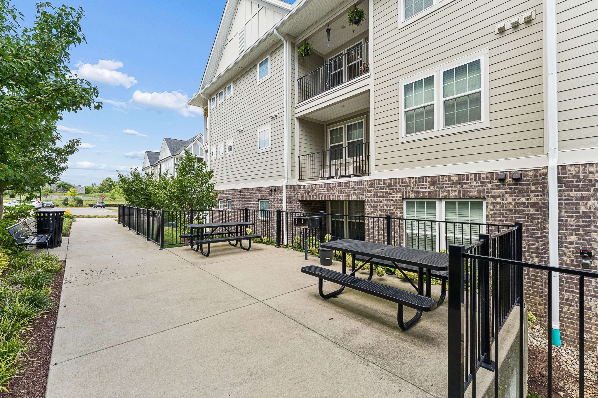 1000 Vintage Green Ln Unit: 1302