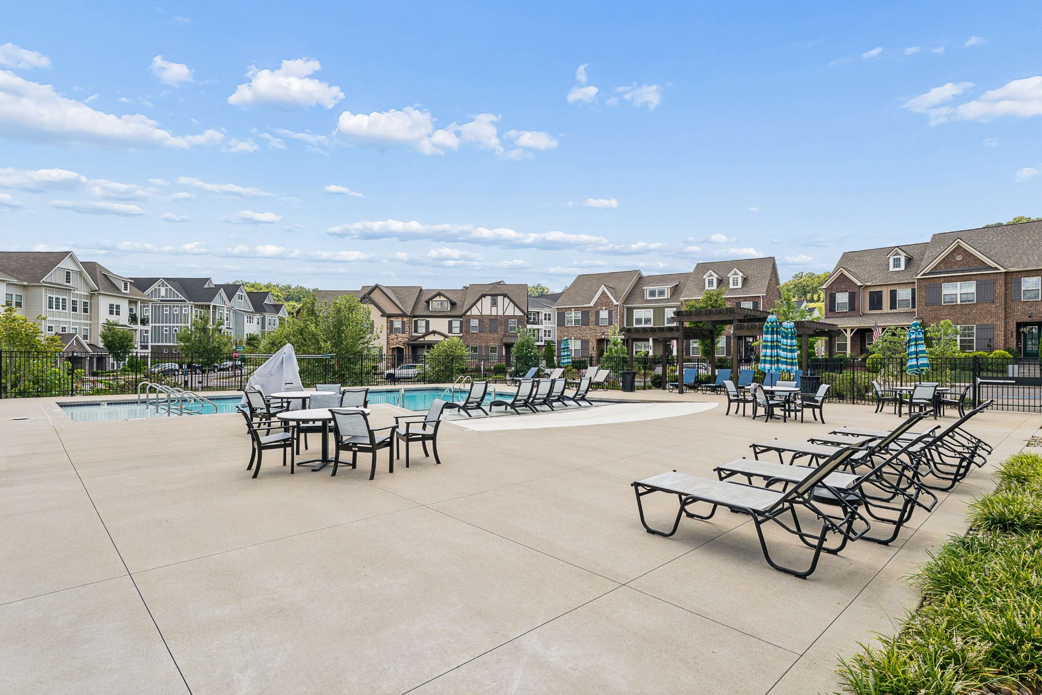 1000 Vintage Green Ln Unit: 1302