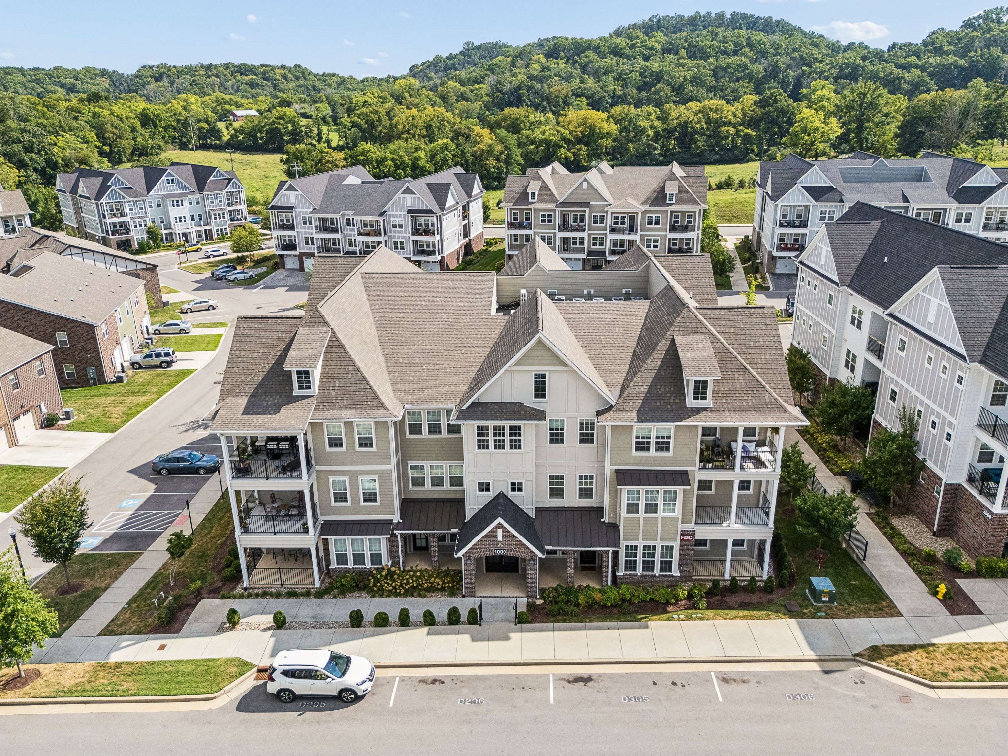 1000 Vintage Green Ln Unit: 1302