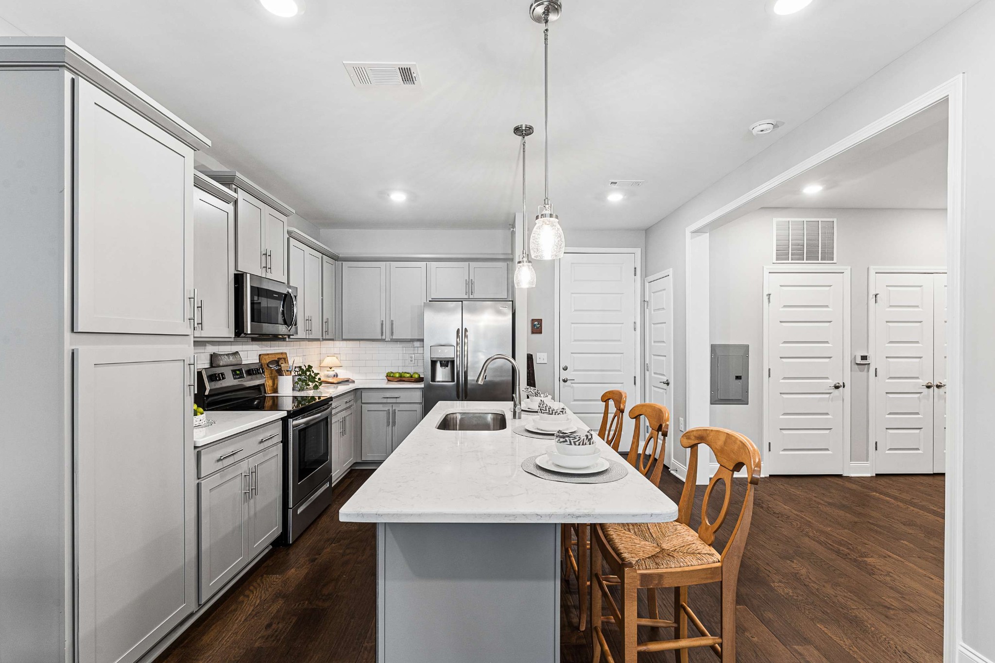 1000 Vintage Green Ln Unit: 1302