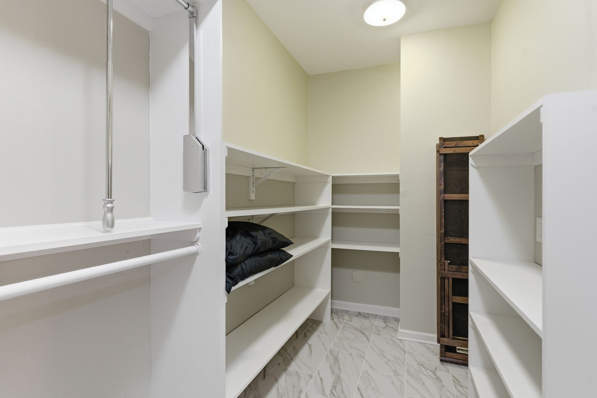 4500 Post Rd Unit: 4