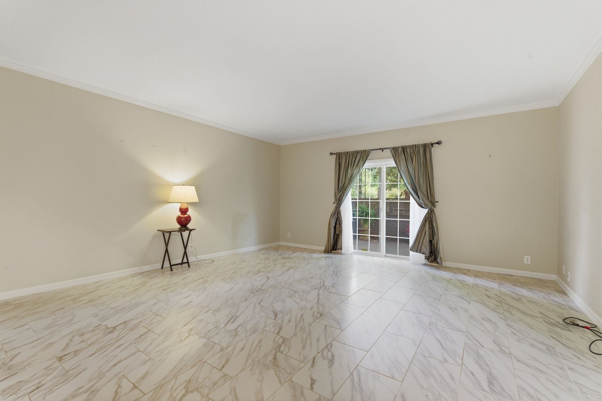 4500 Post Rd Unit: 4
