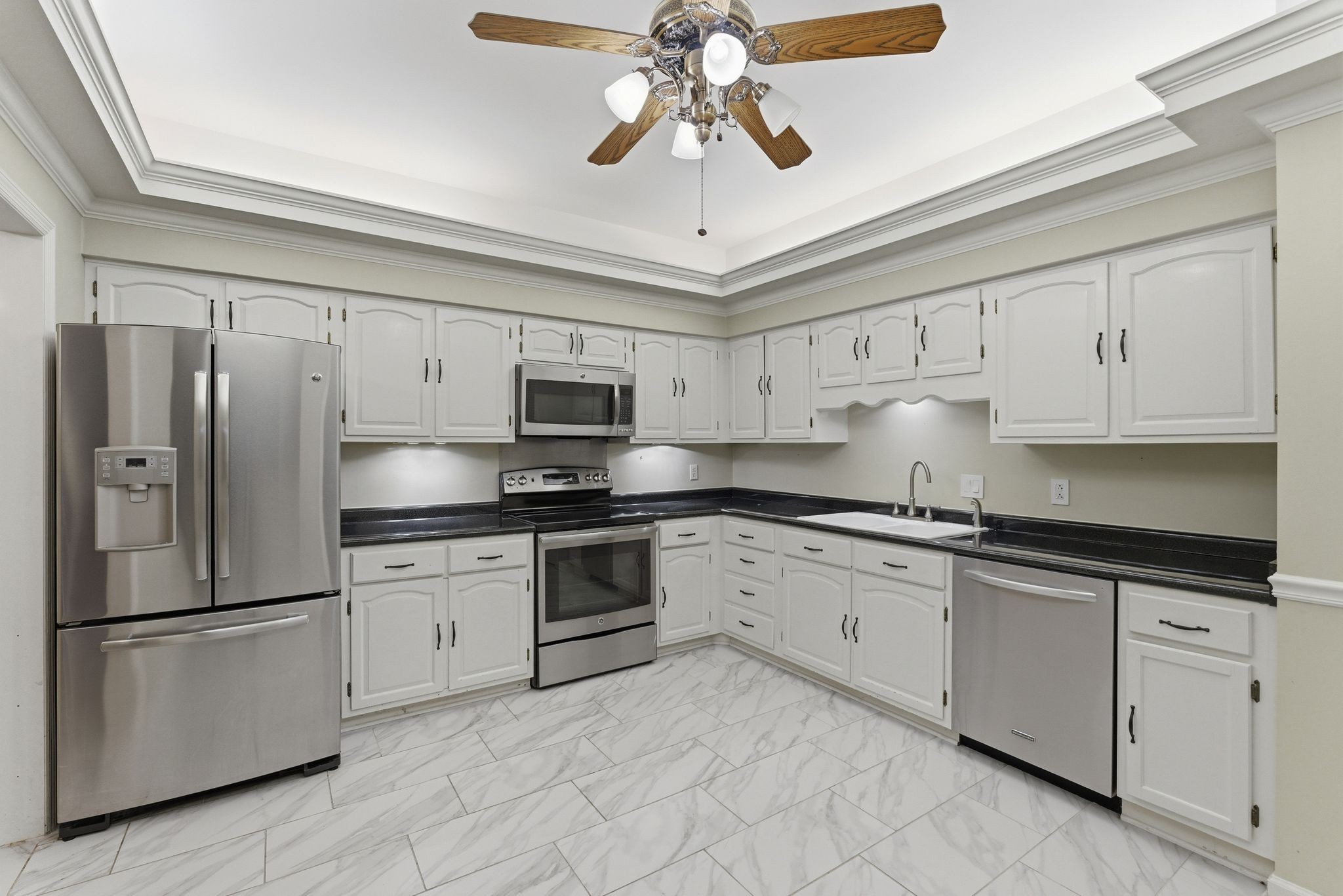 4500 Post Rd Unit: 4