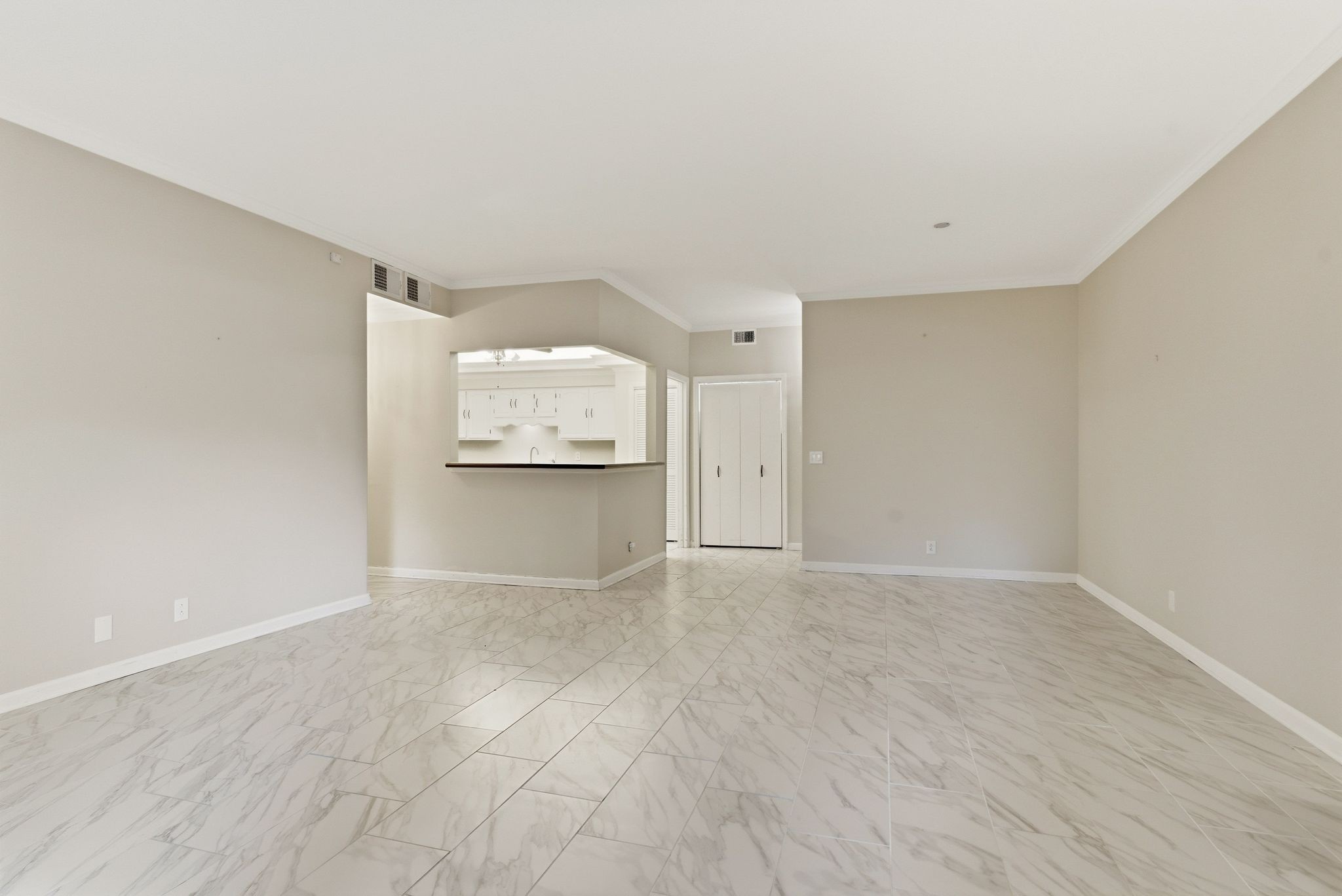 4500 Post Rd Unit: 4