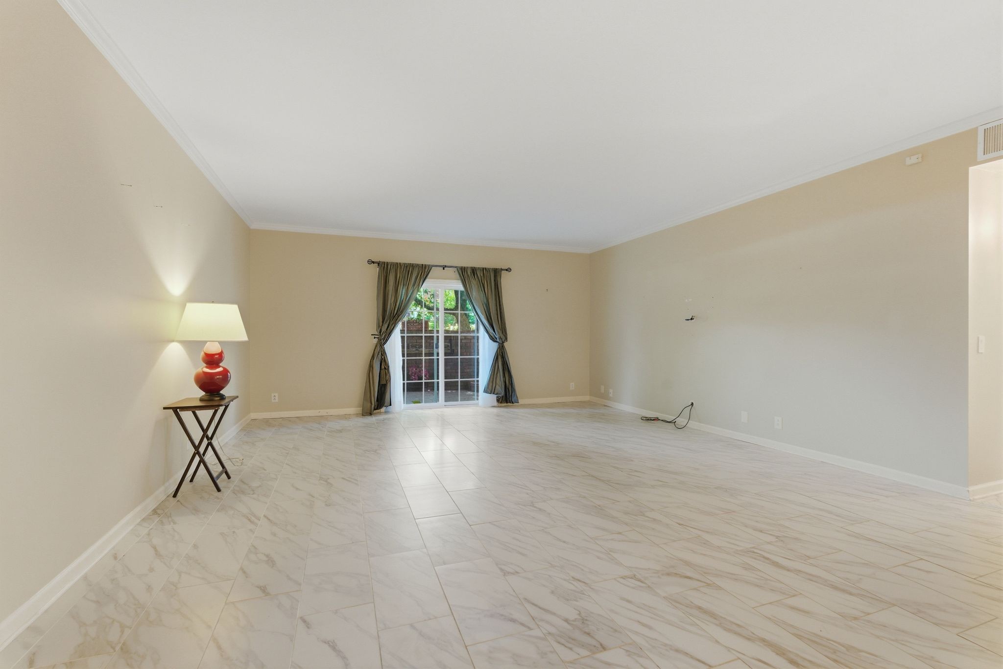 4500 Post Rd Unit: 4