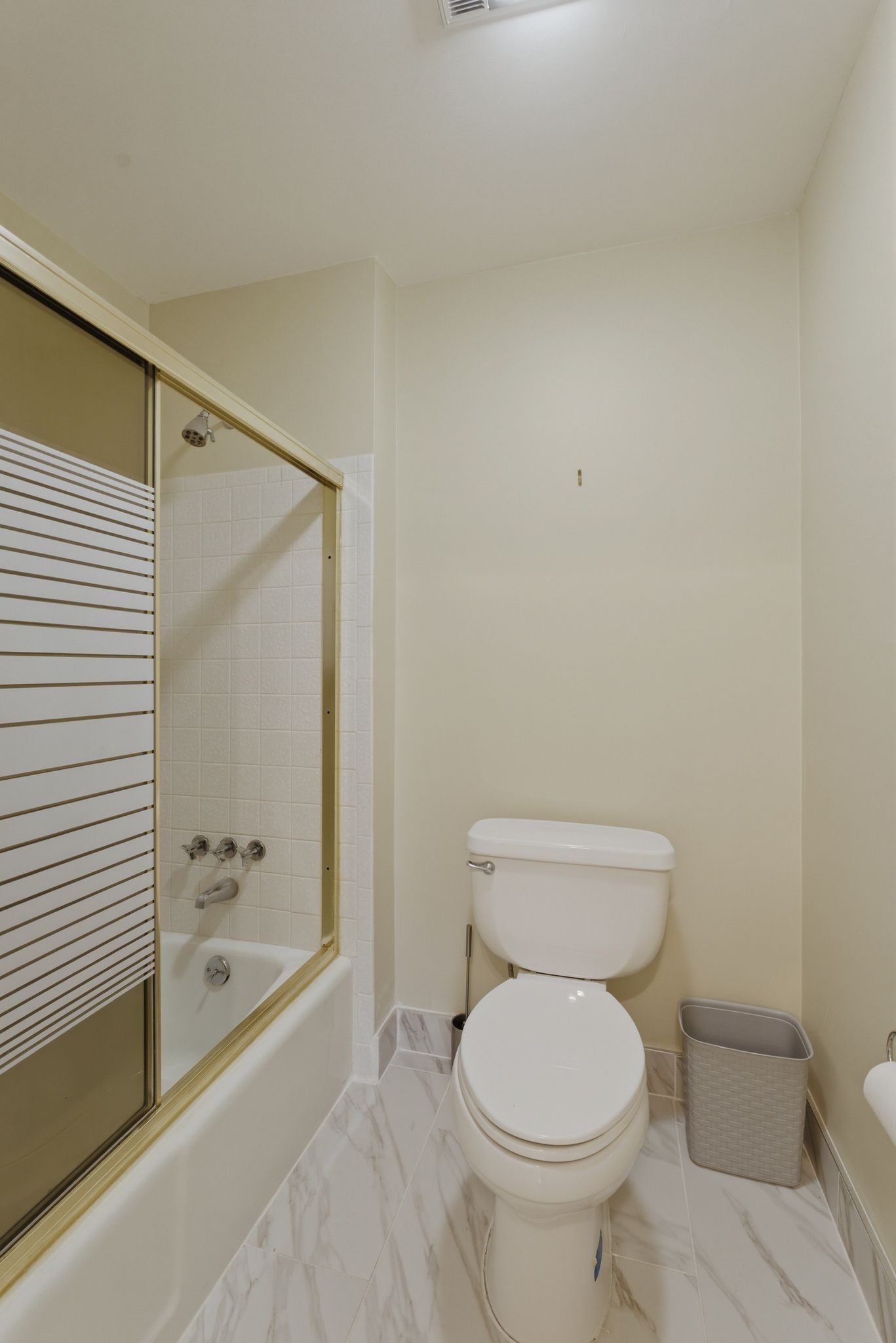 4500 Post Rd Unit: 4