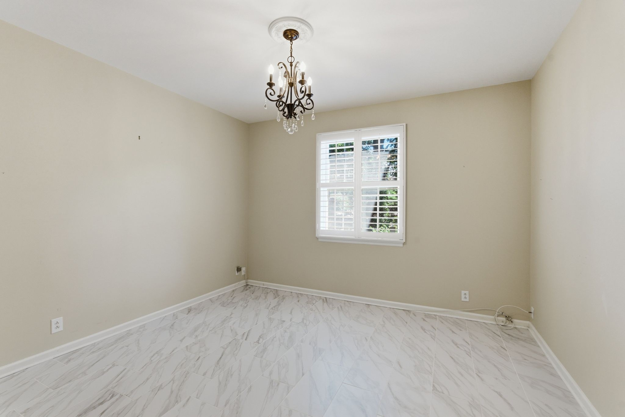4500 Post Rd Unit: 4
