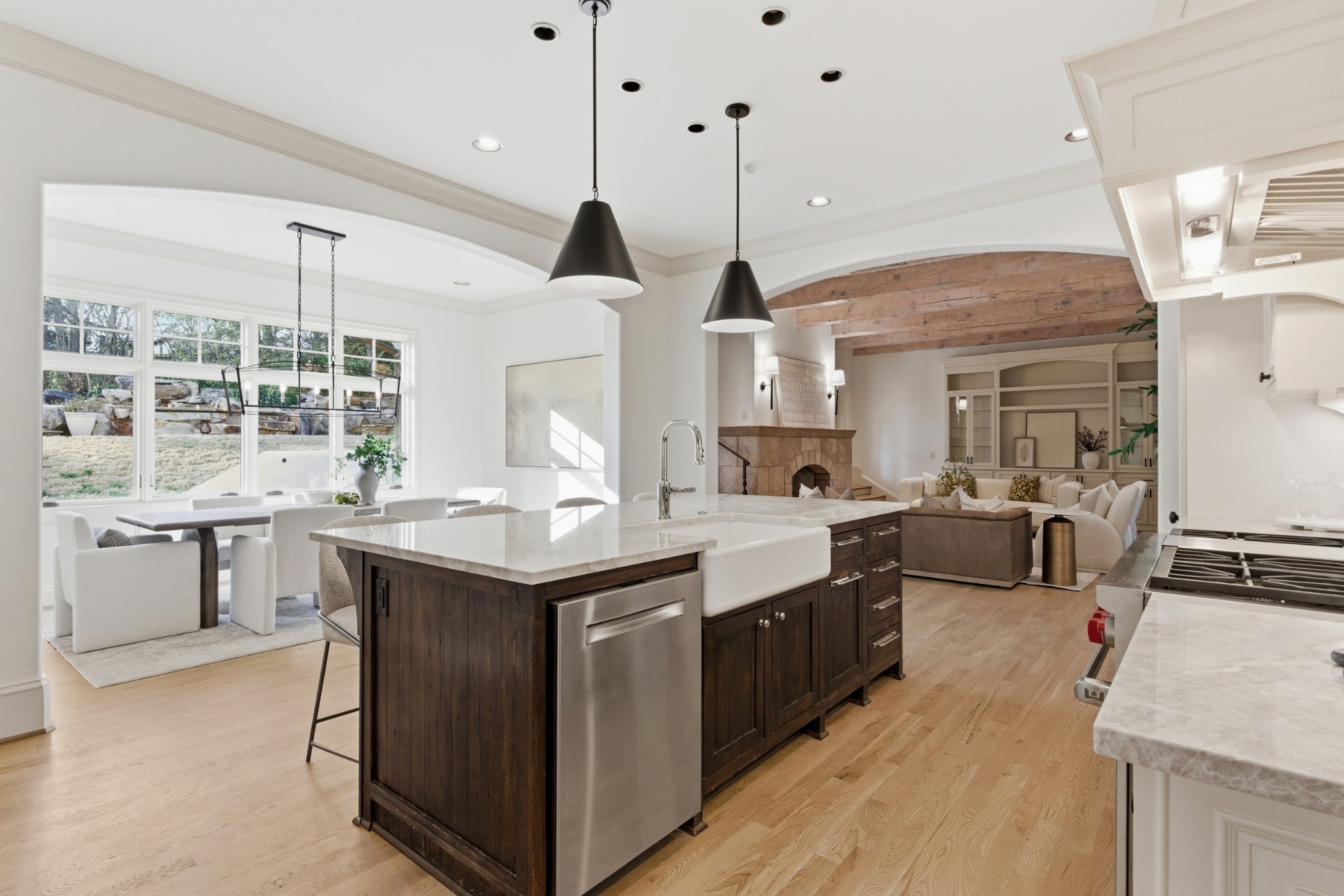 4301 Esteswood Dr