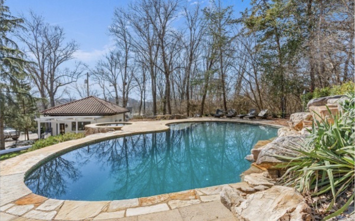 4301 Esteswood Dr