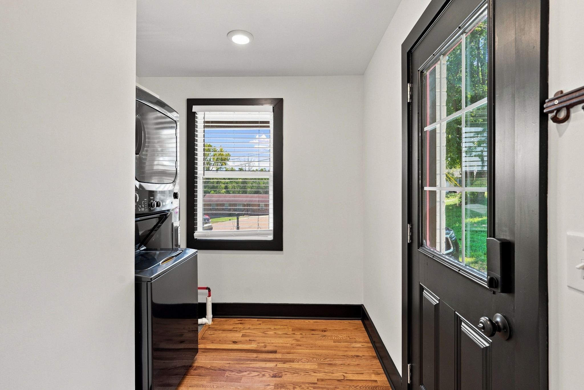 625 Maclaurin Ct