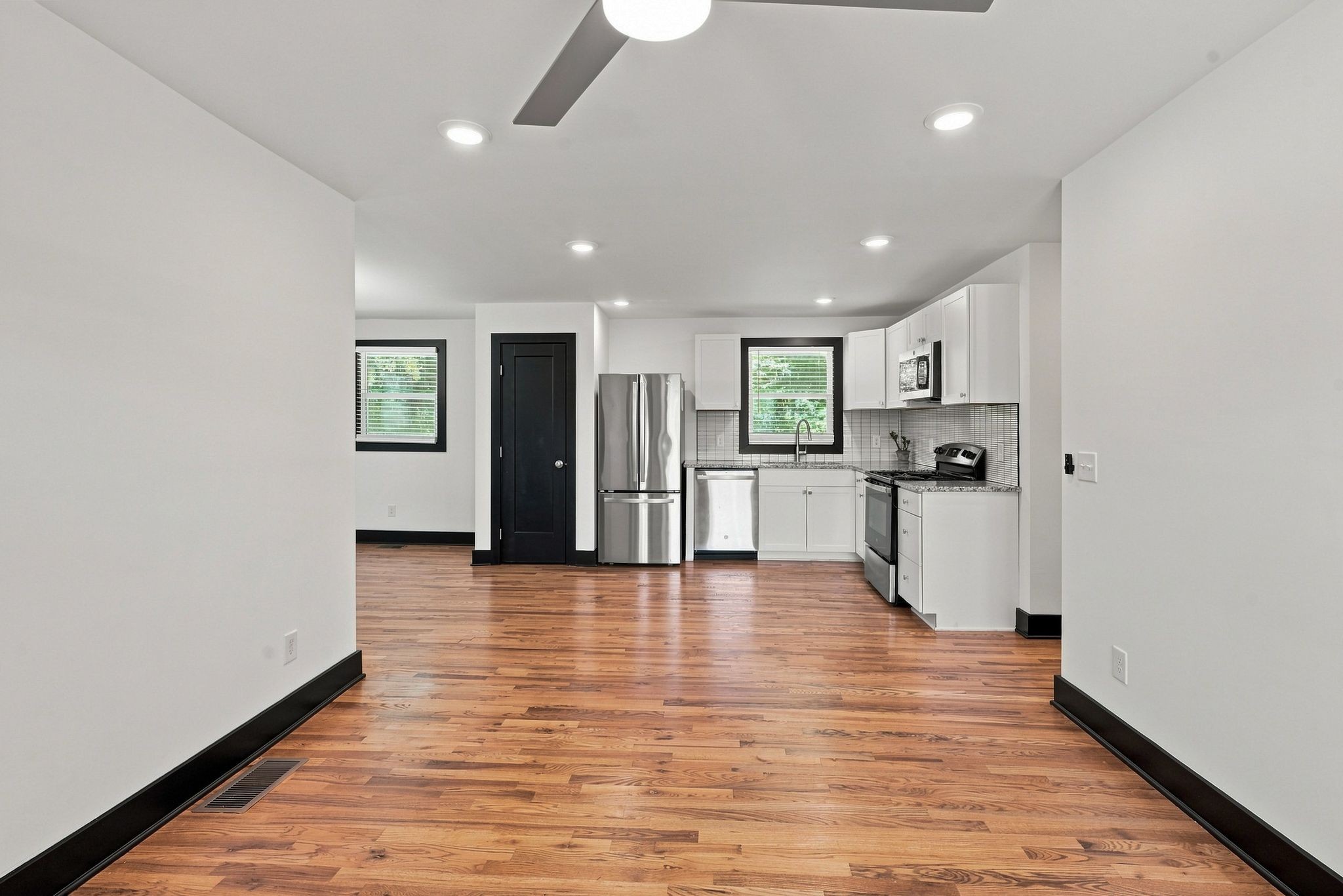 625 Maclaurin Ct