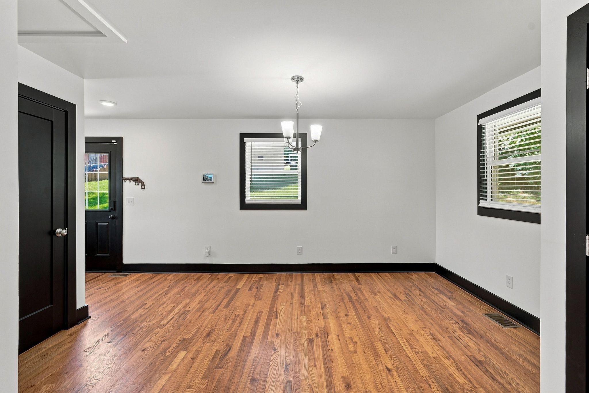 625 Maclaurin Ct