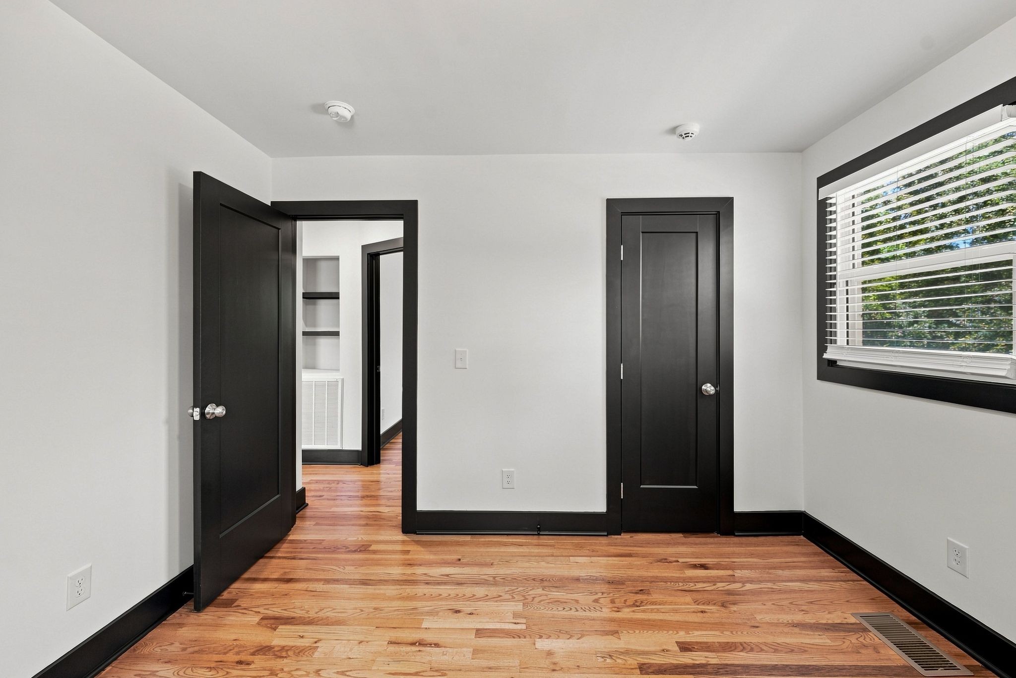 625 Maclaurin Ct