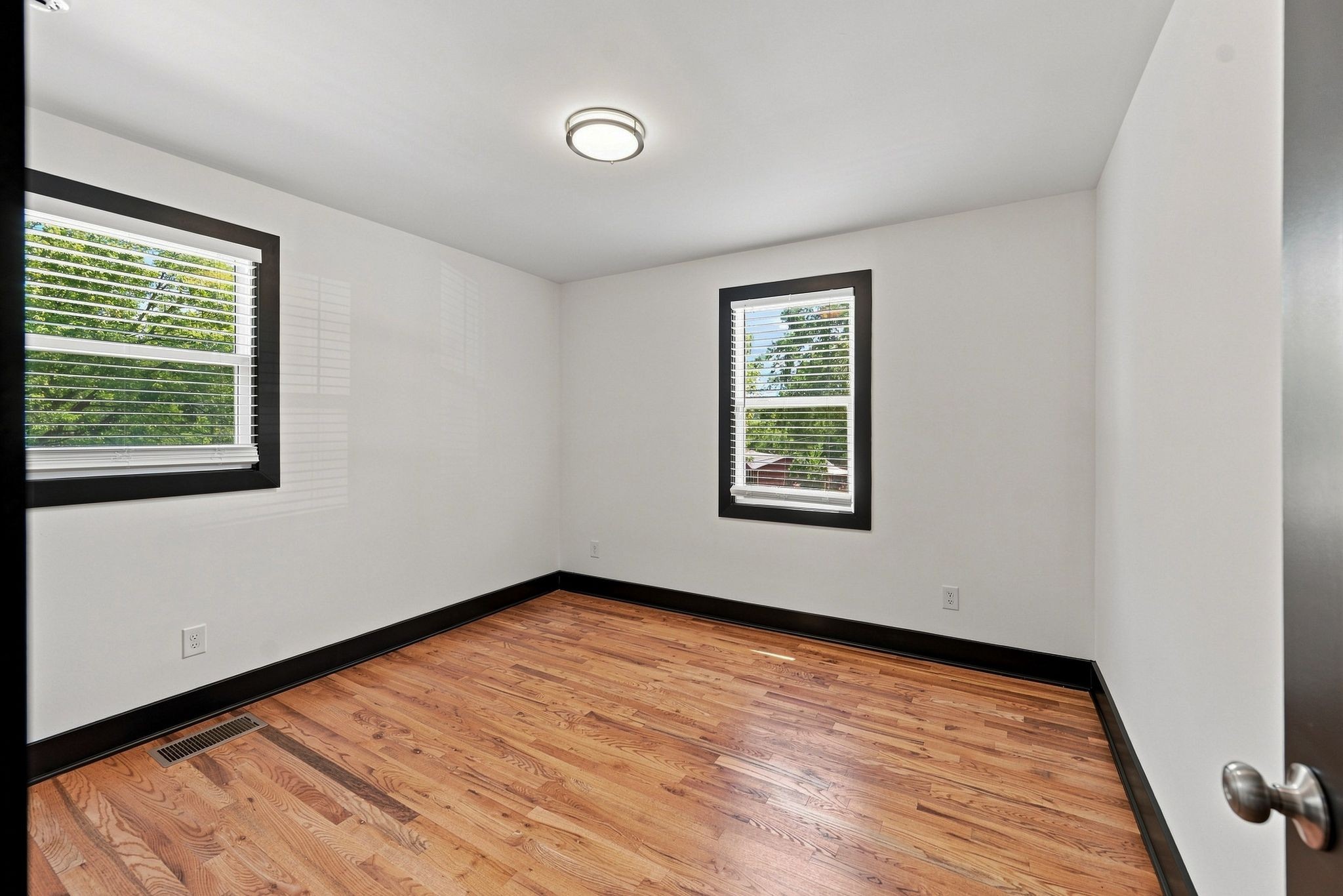625 Maclaurin Ct