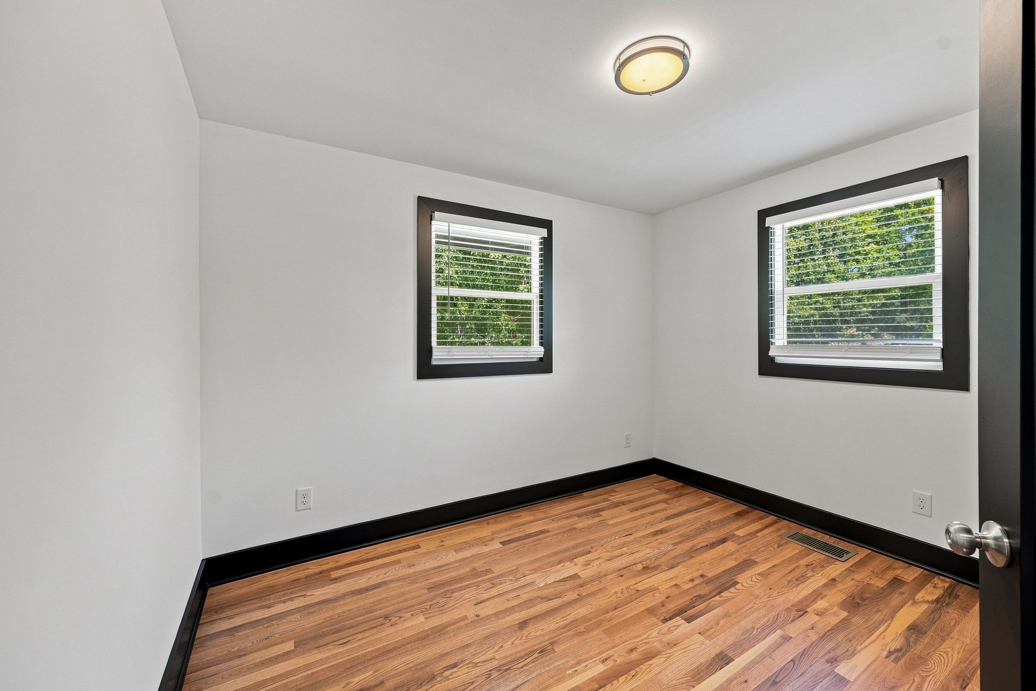 625 Maclaurin Ct