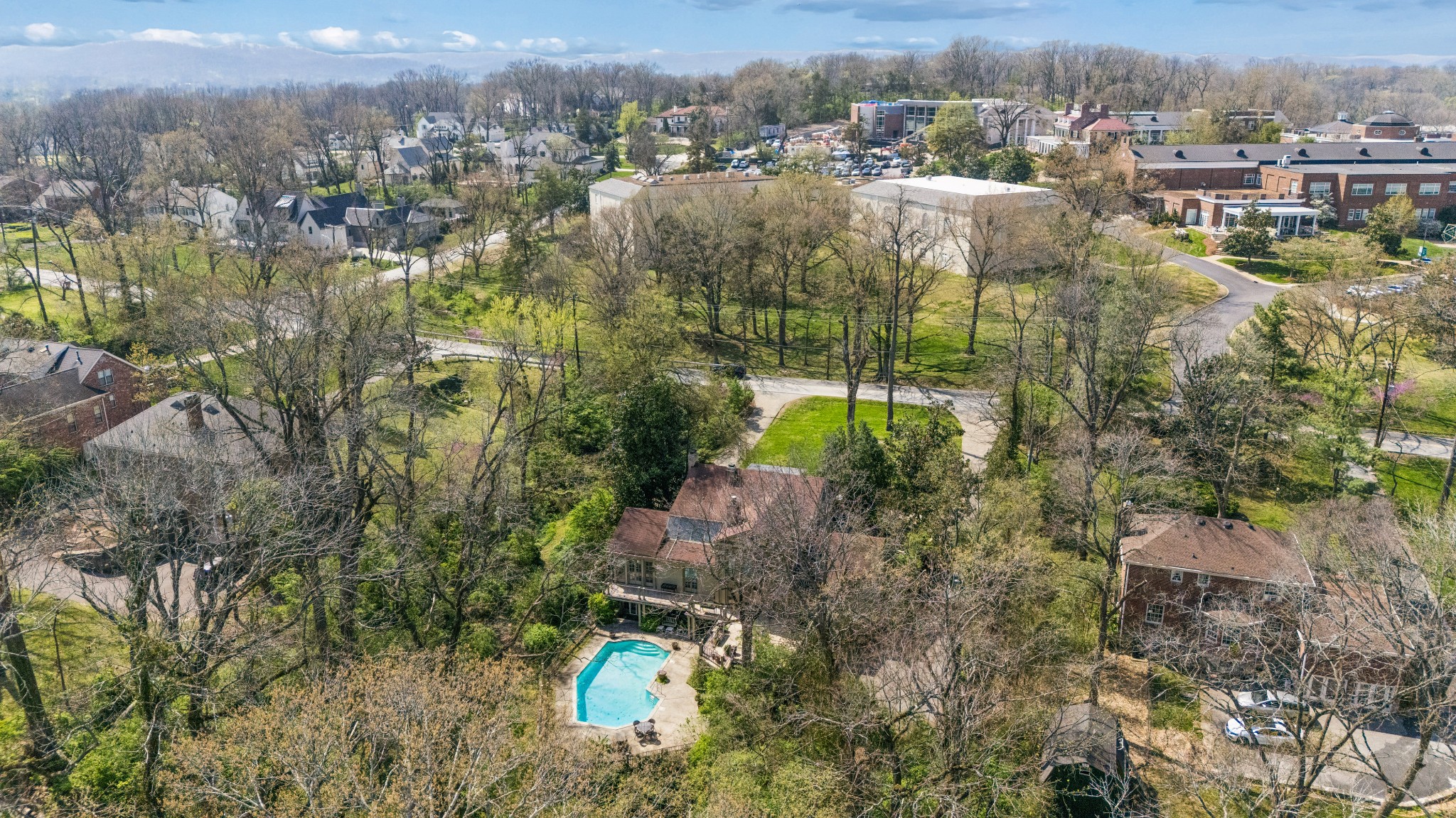 4216 Estes Rd