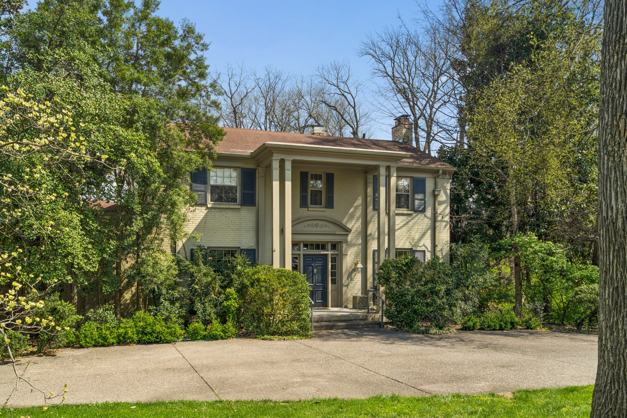 4216 Estes Rd