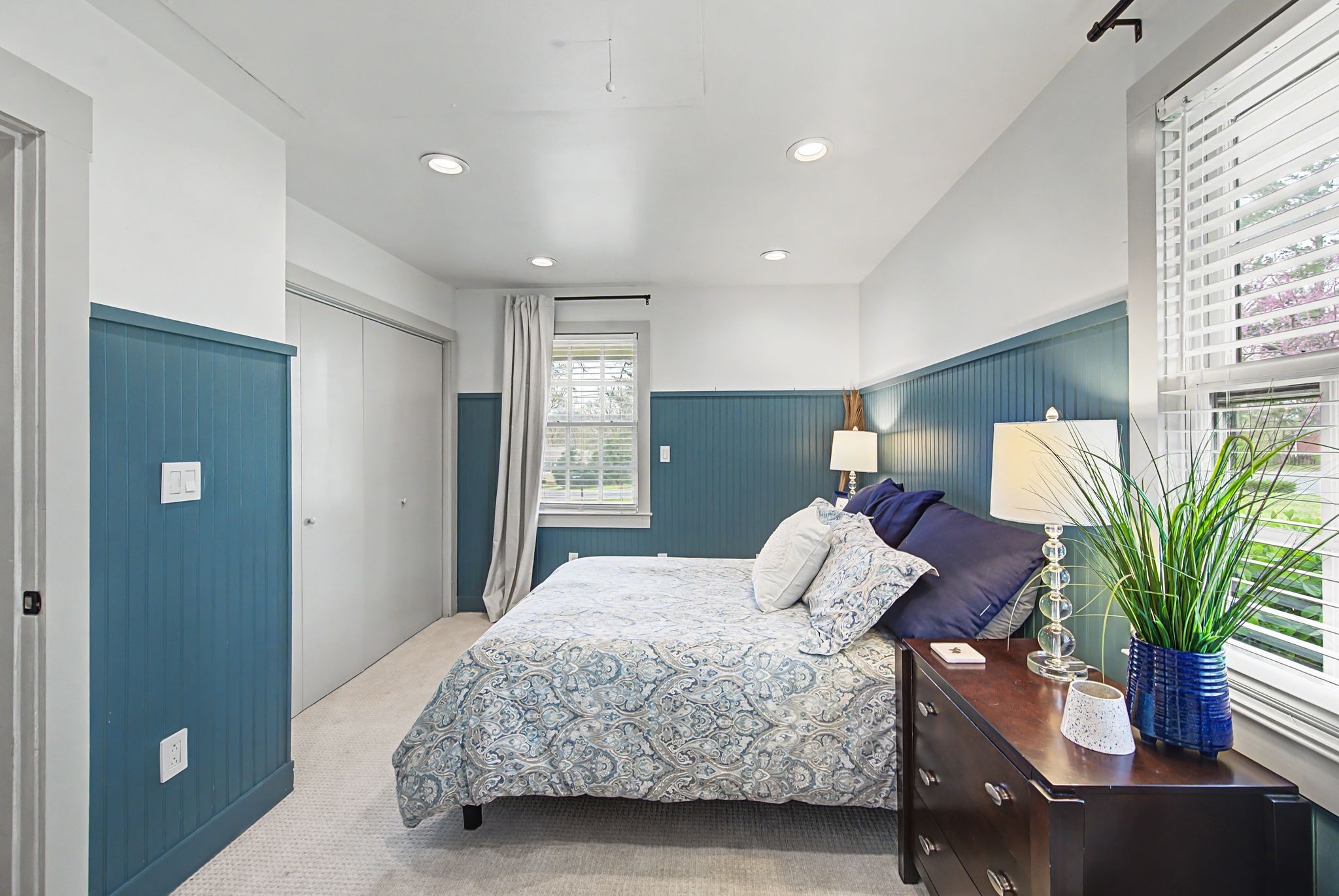 4912 Trousdale Dr
