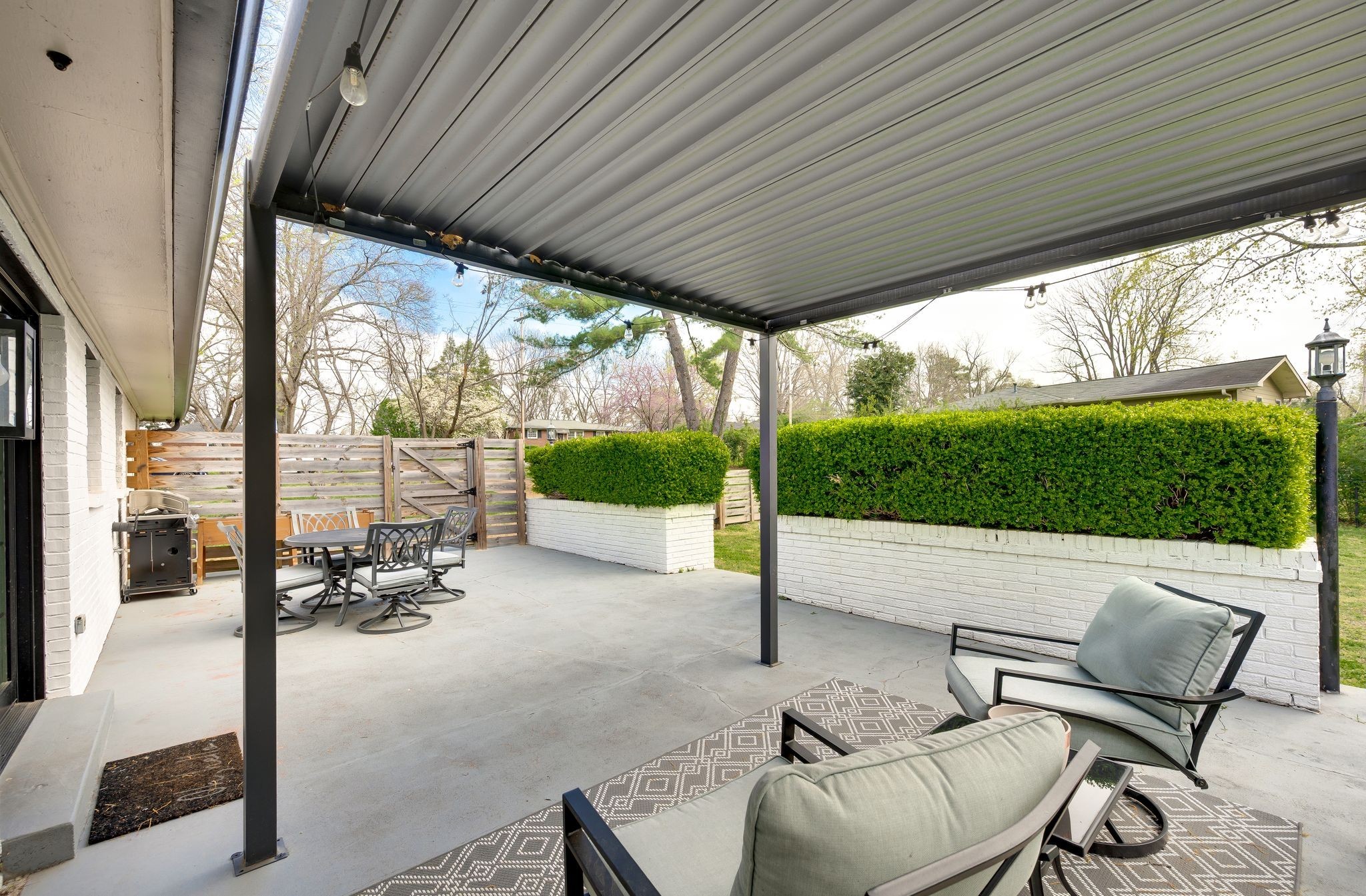 4912 Trousdale Dr