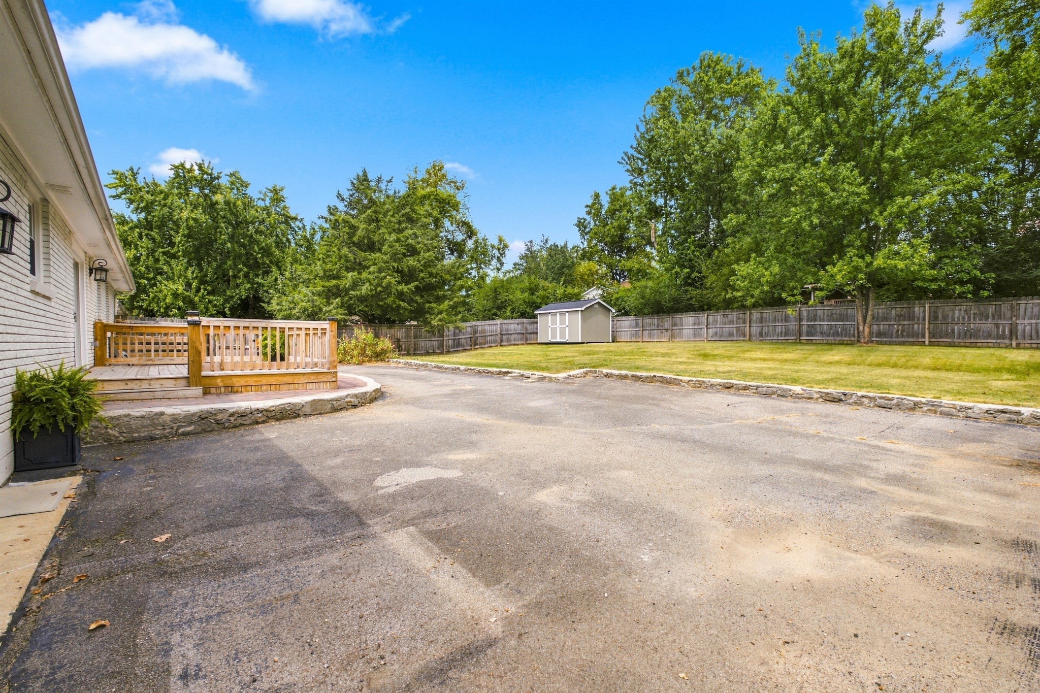 210 Wauford Dr