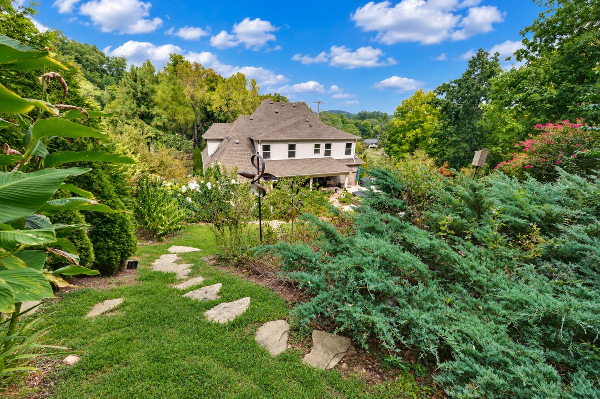 782 Saussy Pl