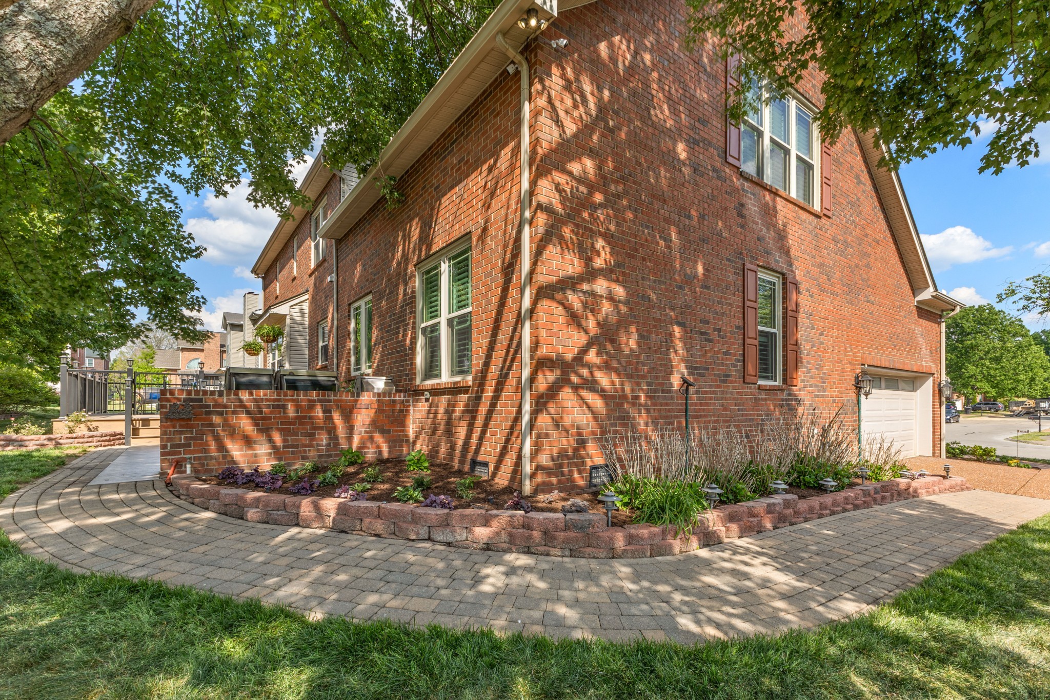 318 Logans Cir