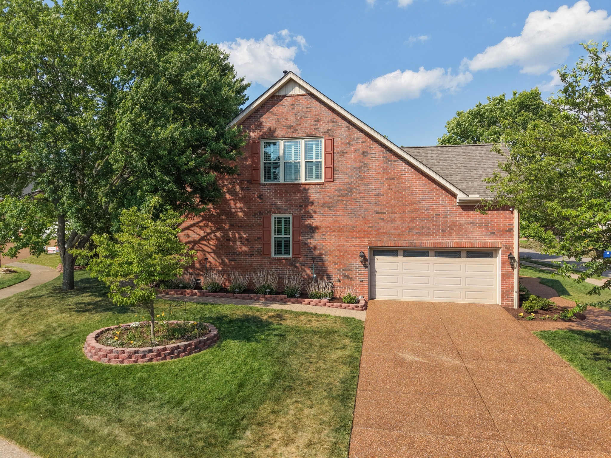 318 Logans Cir