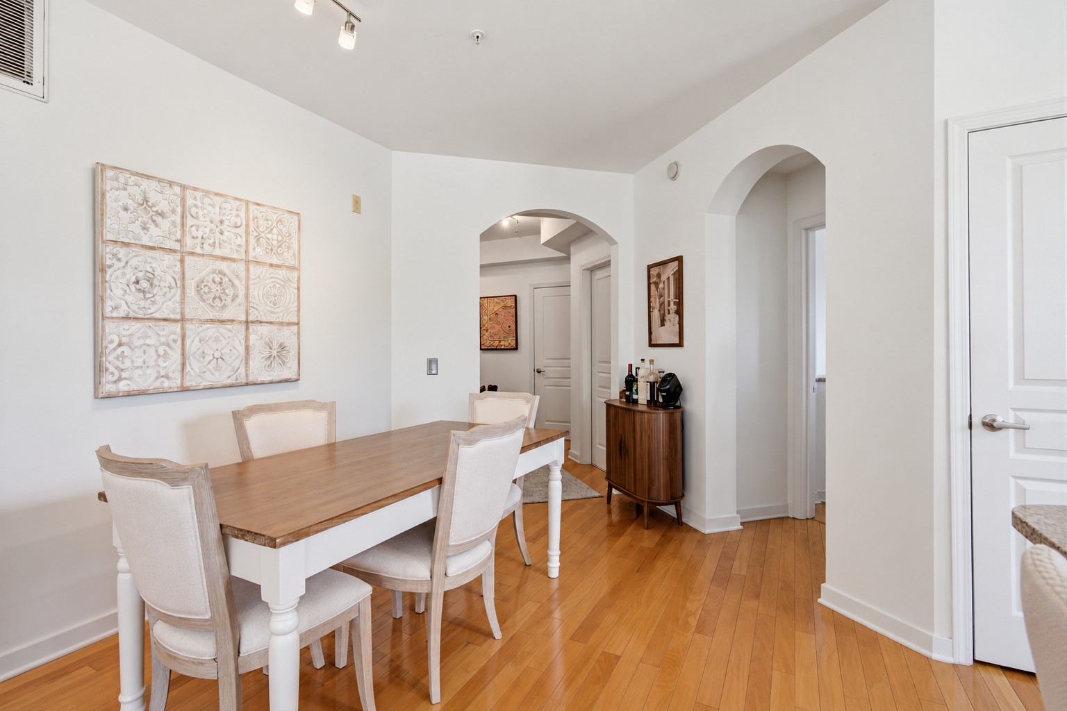 3000 Vanderbilt Pl Unit: 417