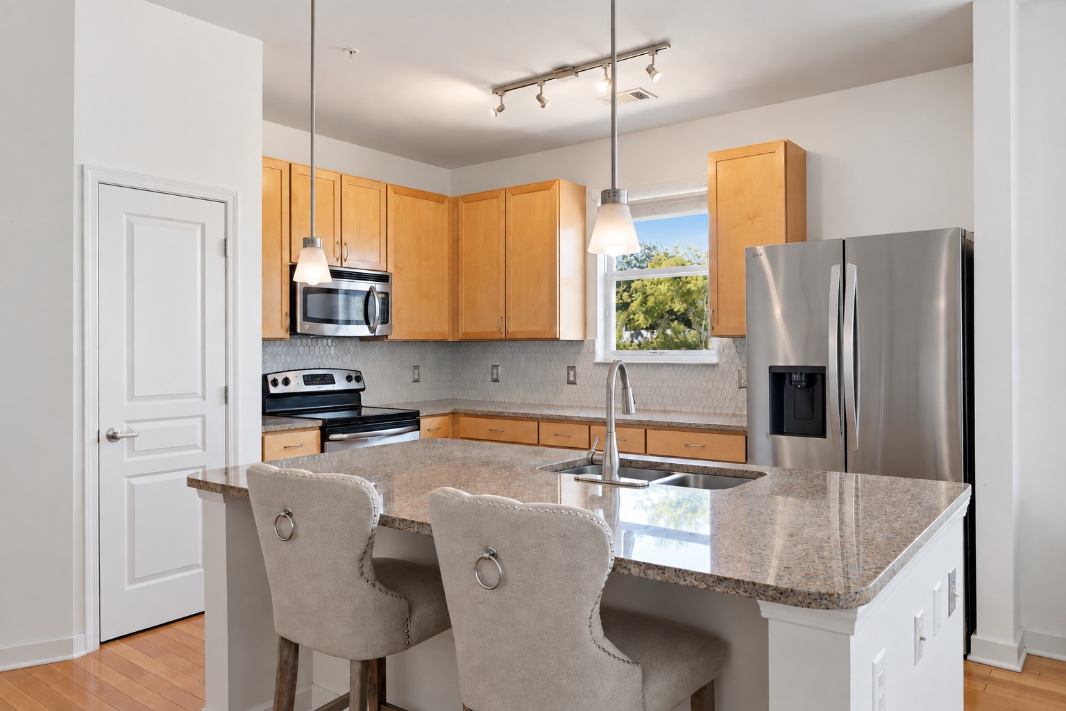 3000 Vanderbilt Pl Unit: 417