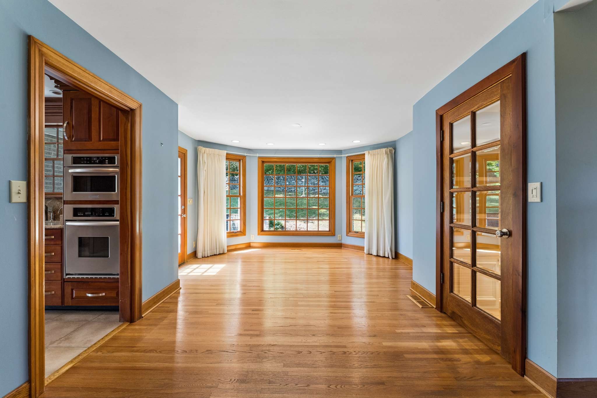 1091 Hidden Valley Rd