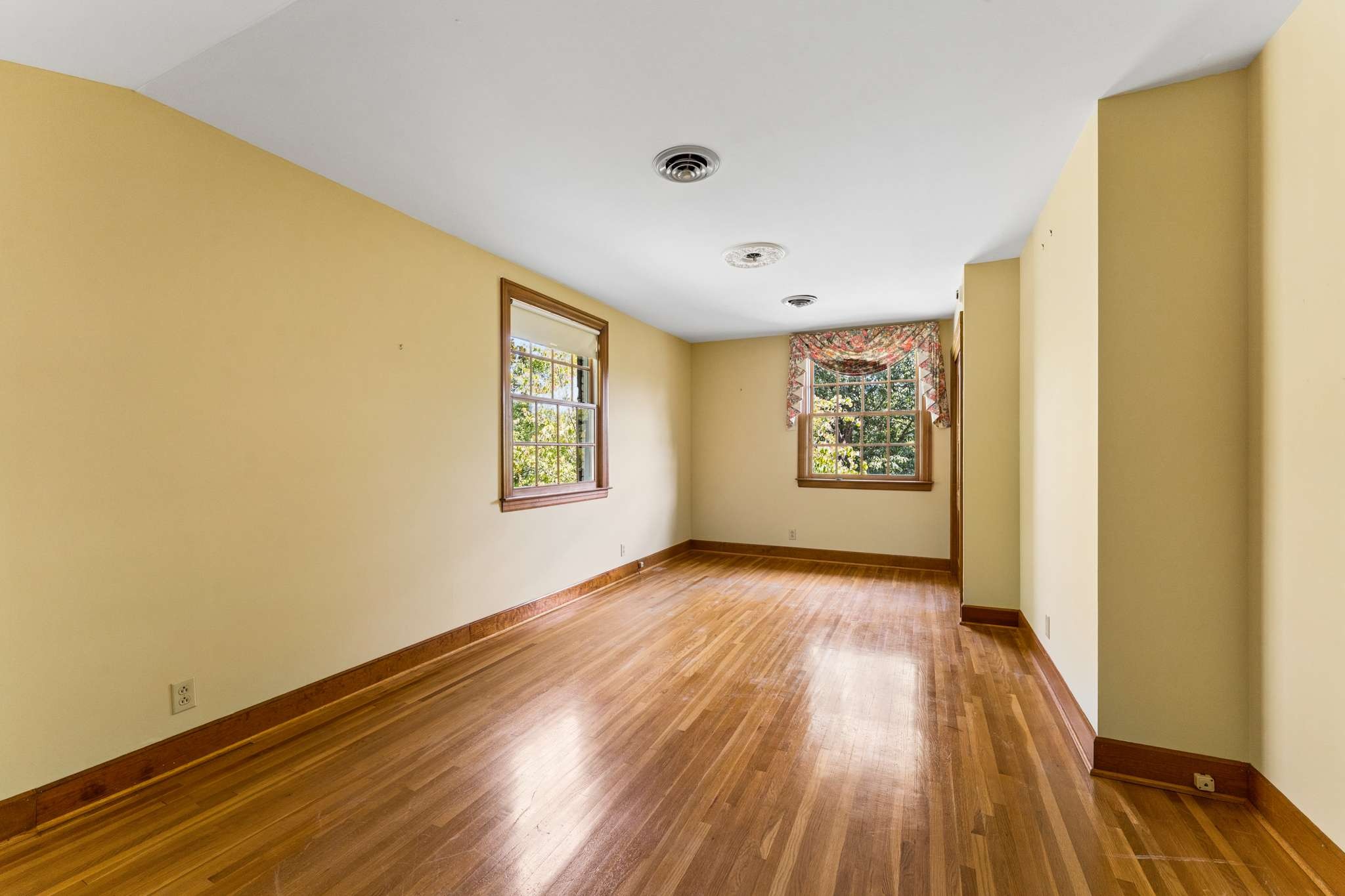1091 Hidden Valley Rd