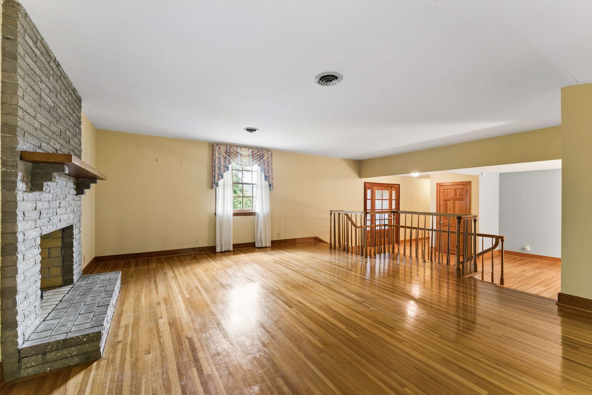 1091 Hidden Valley Rd