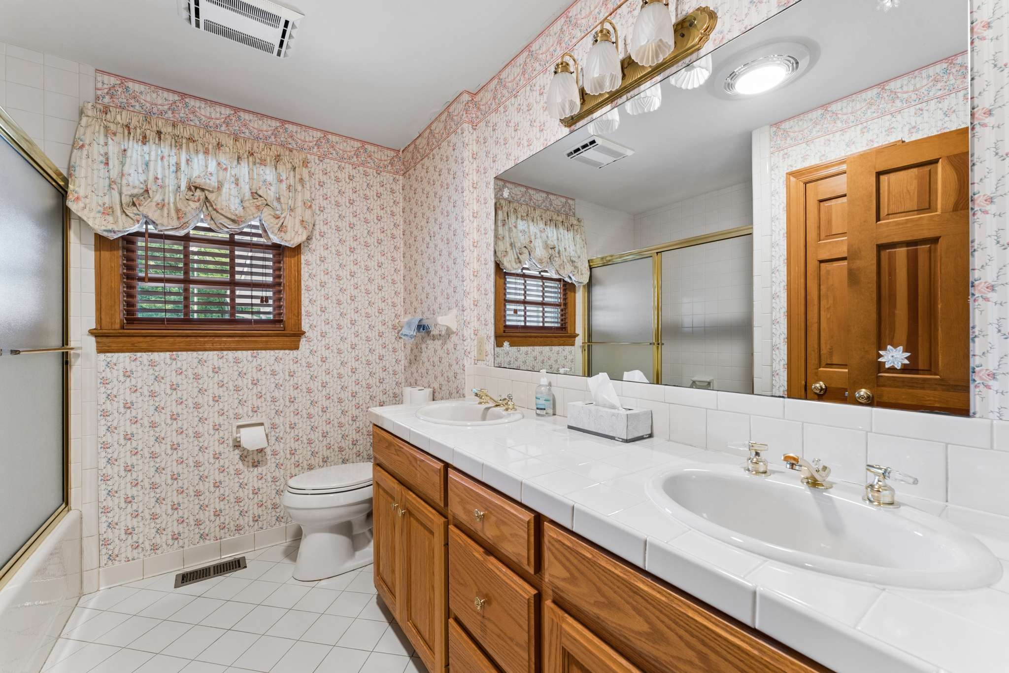 1091 Hidden Valley Rd