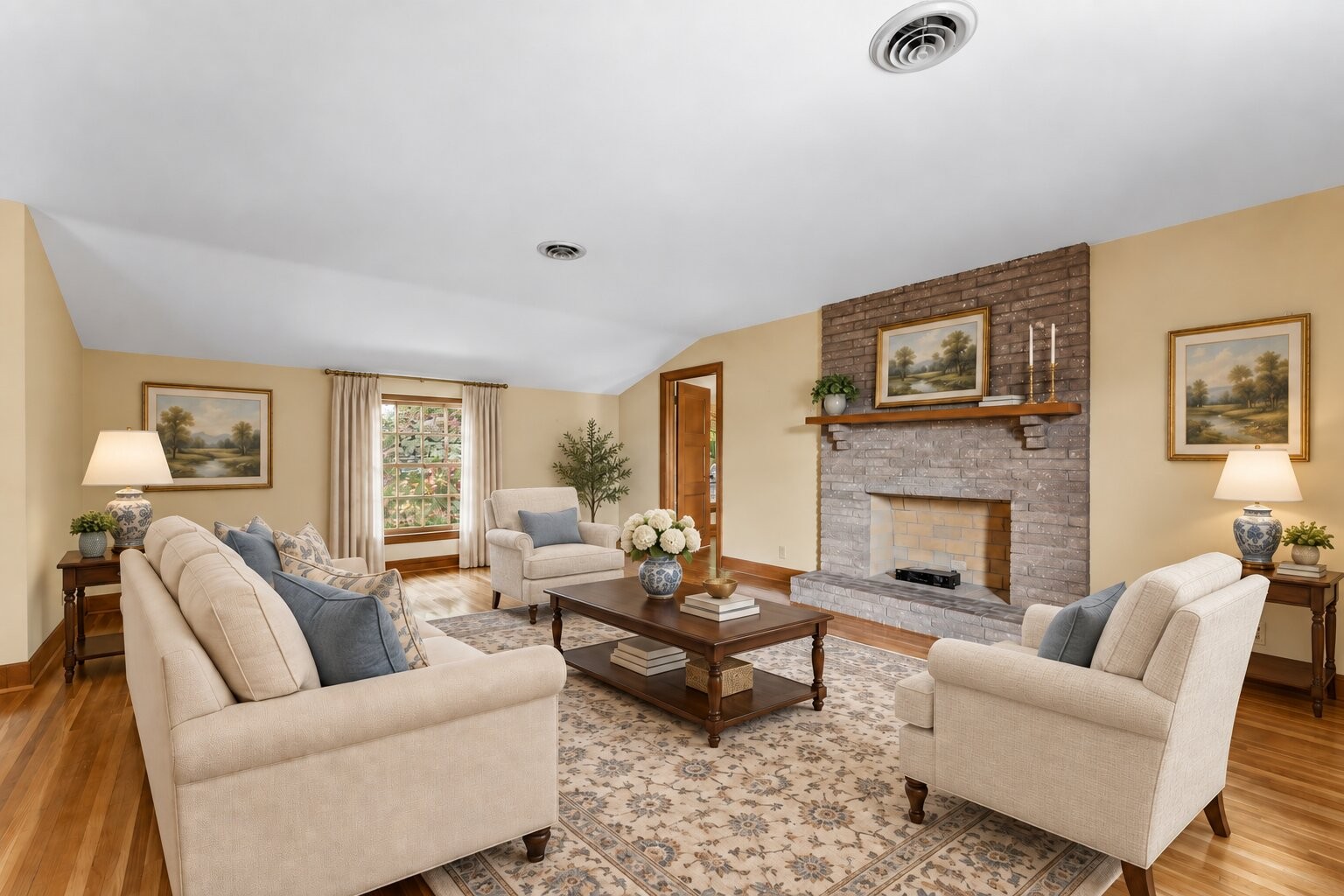 1091 Hidden Valley Rd
