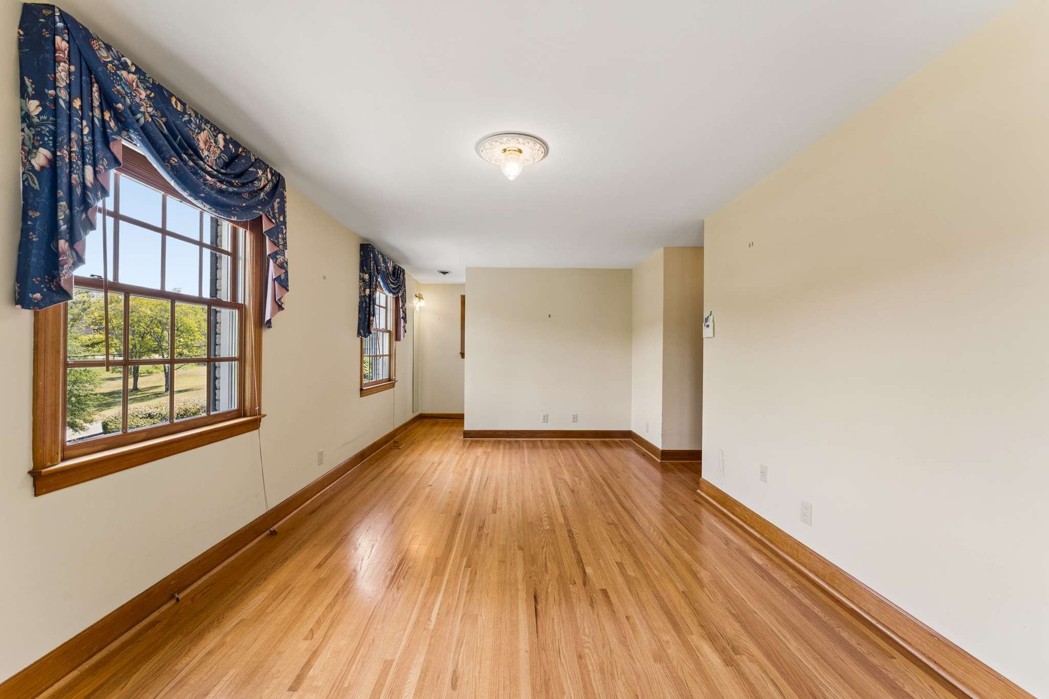 1091 Hidden Valley Rd
