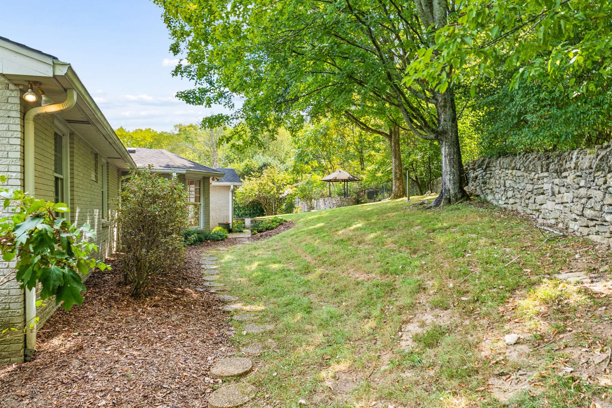 1091 Hidden Valley Rd