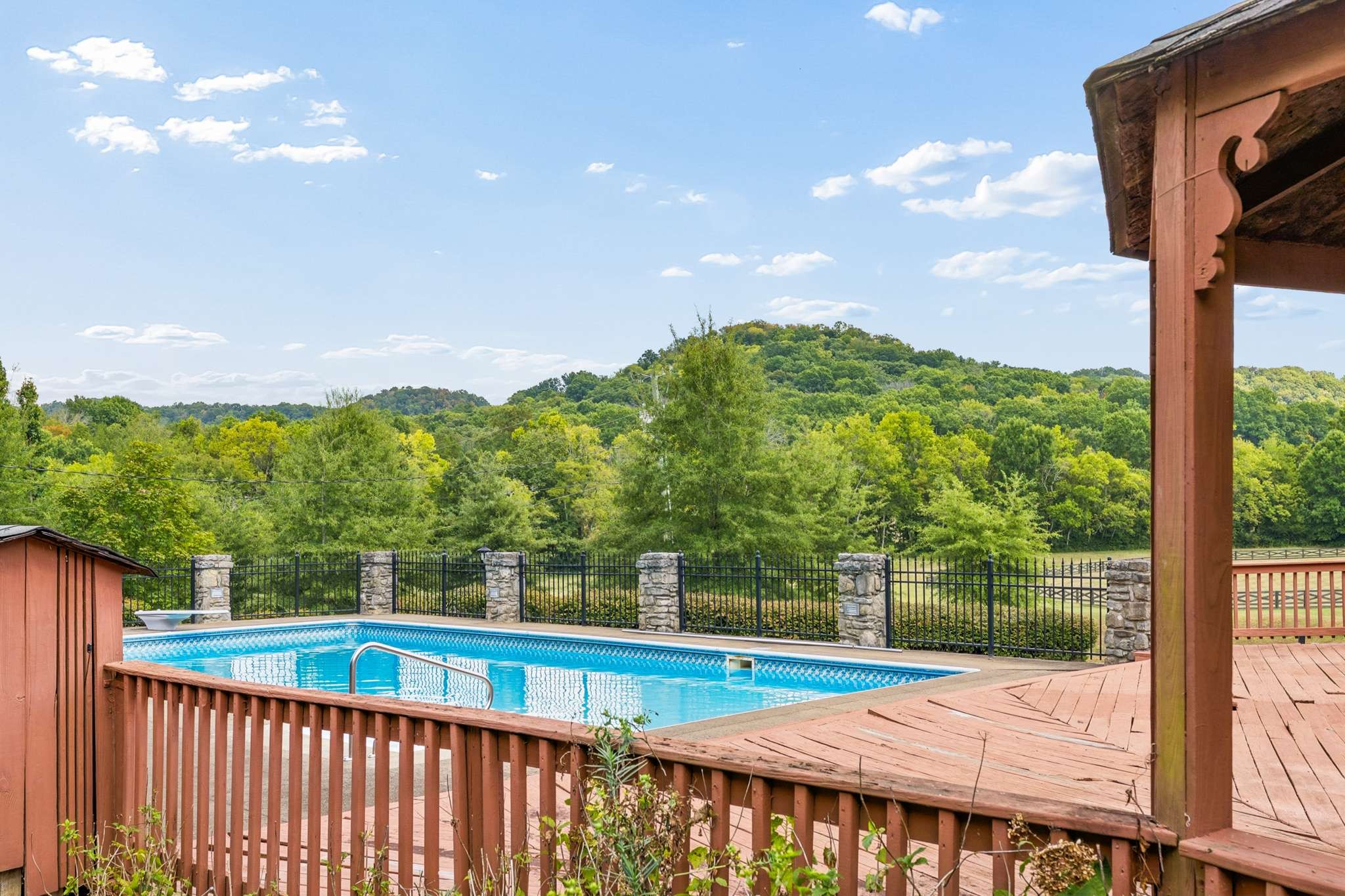 1091 Hidden Valley Rd