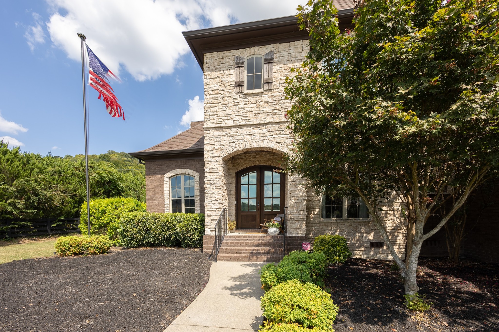 4608 Nadine Ln