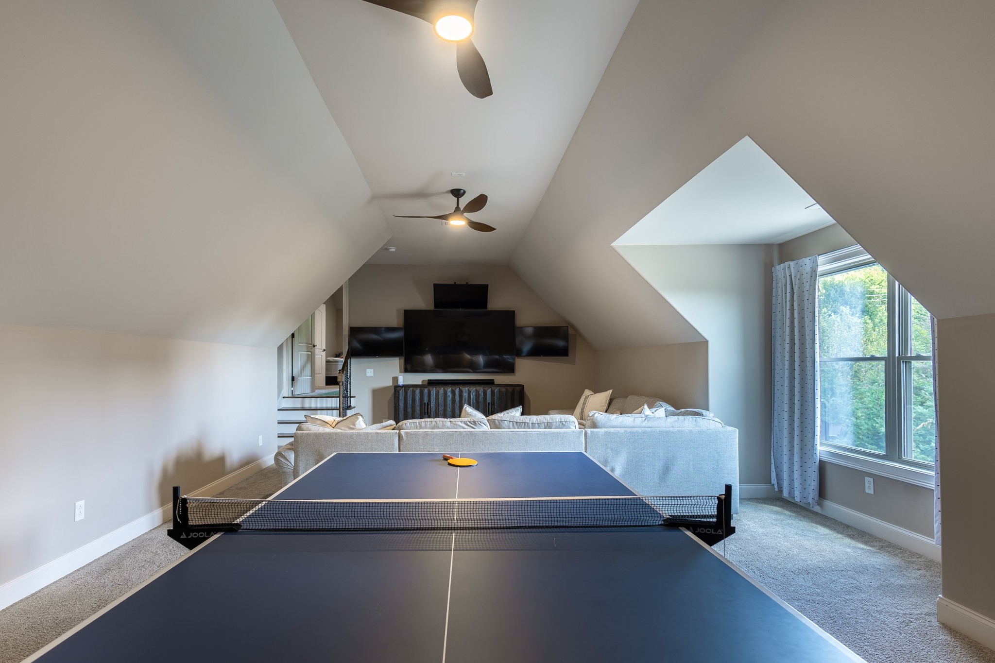 4608 Nadine Ln