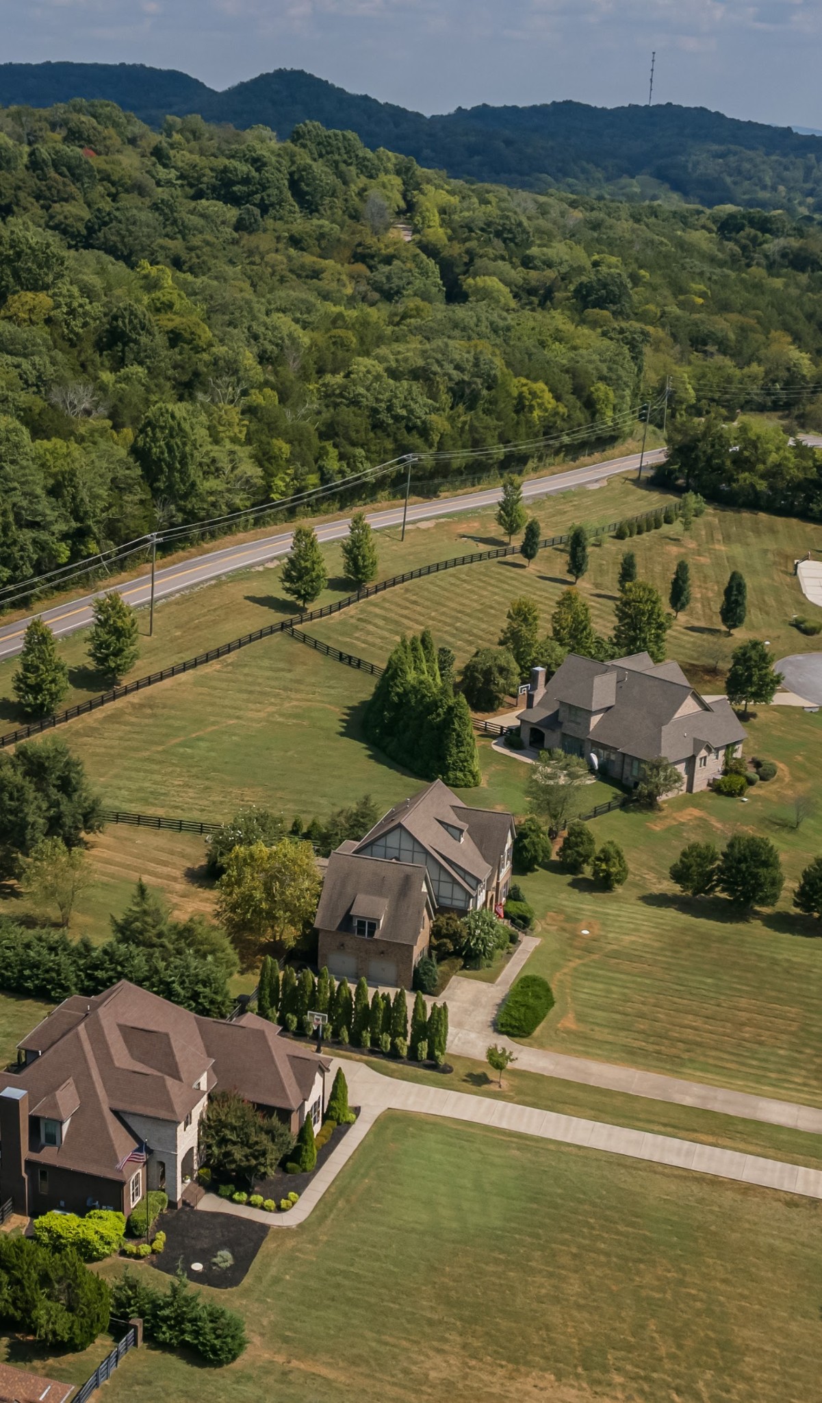 4608 Nadine Ln