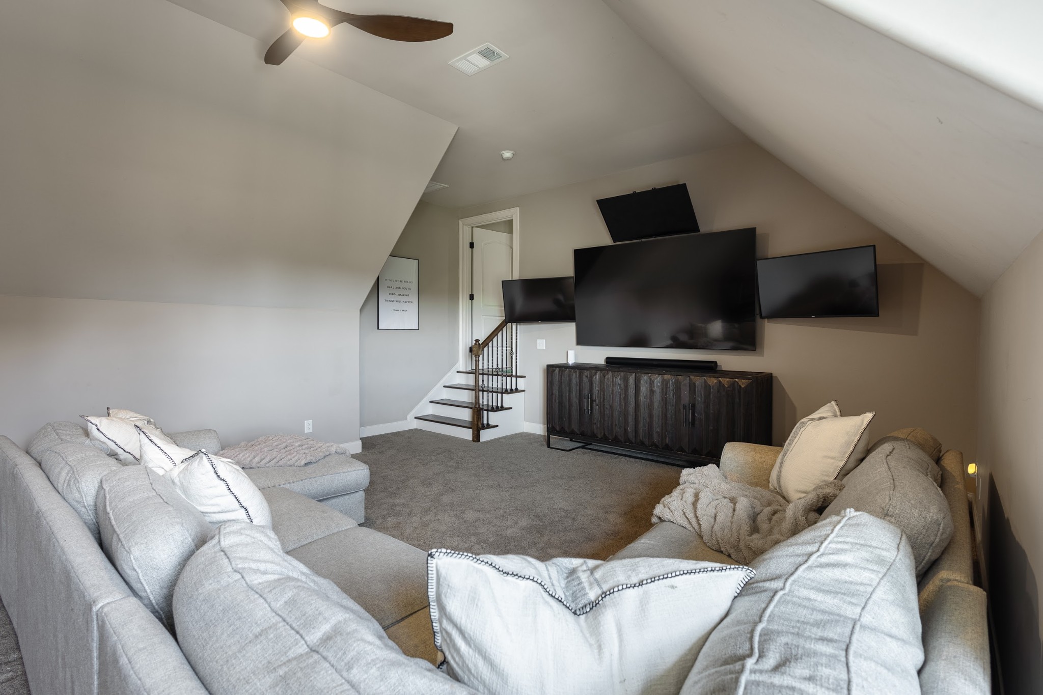 4608 Nadine Ln