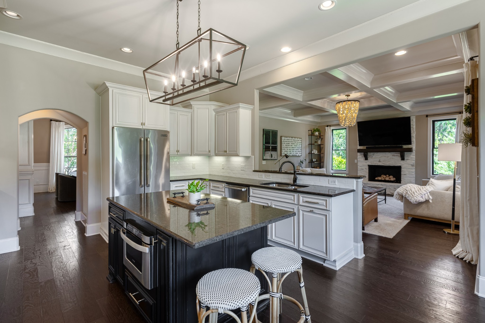 4608 Nadine Ln