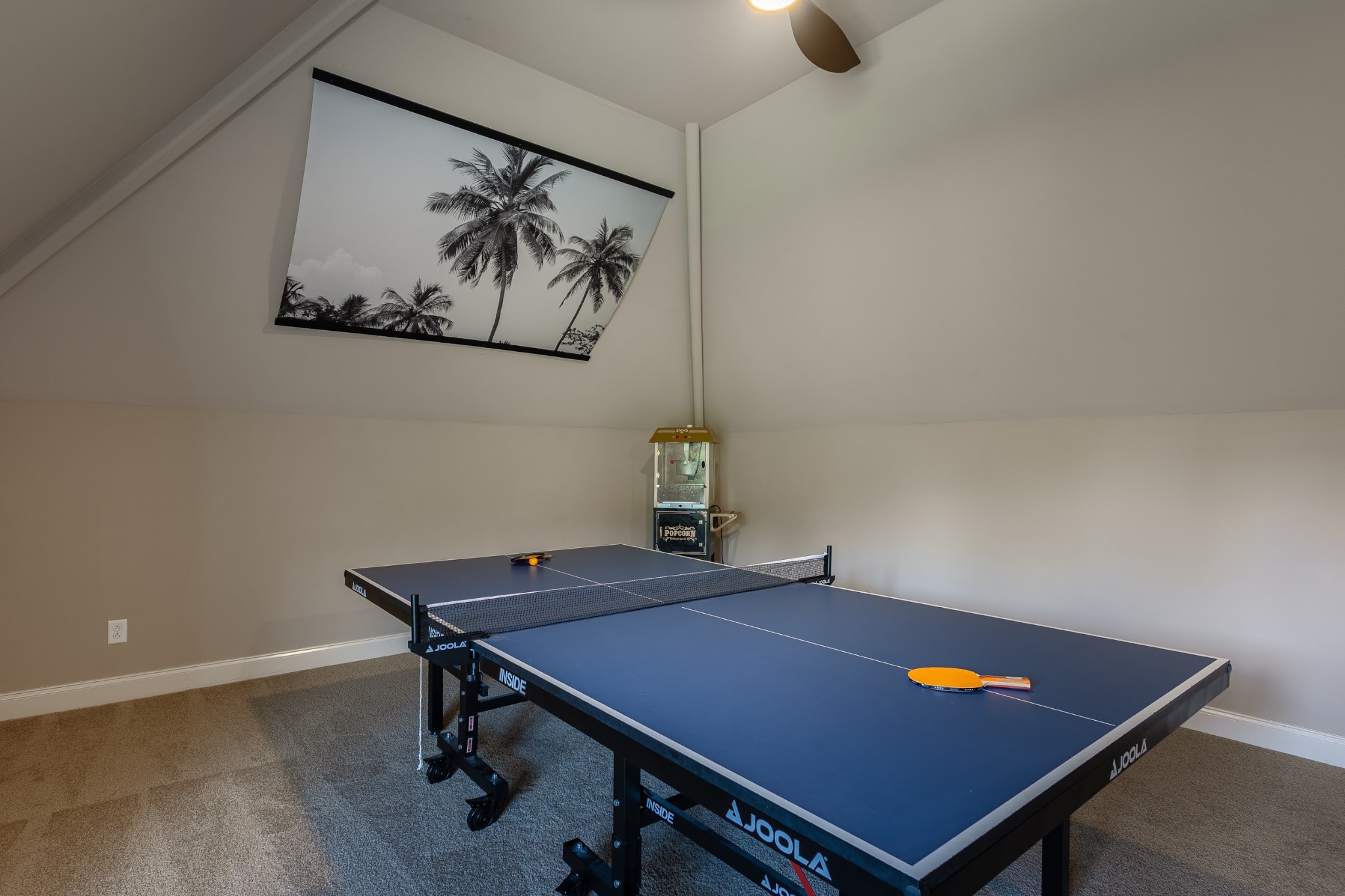 4608 Nadine Ln