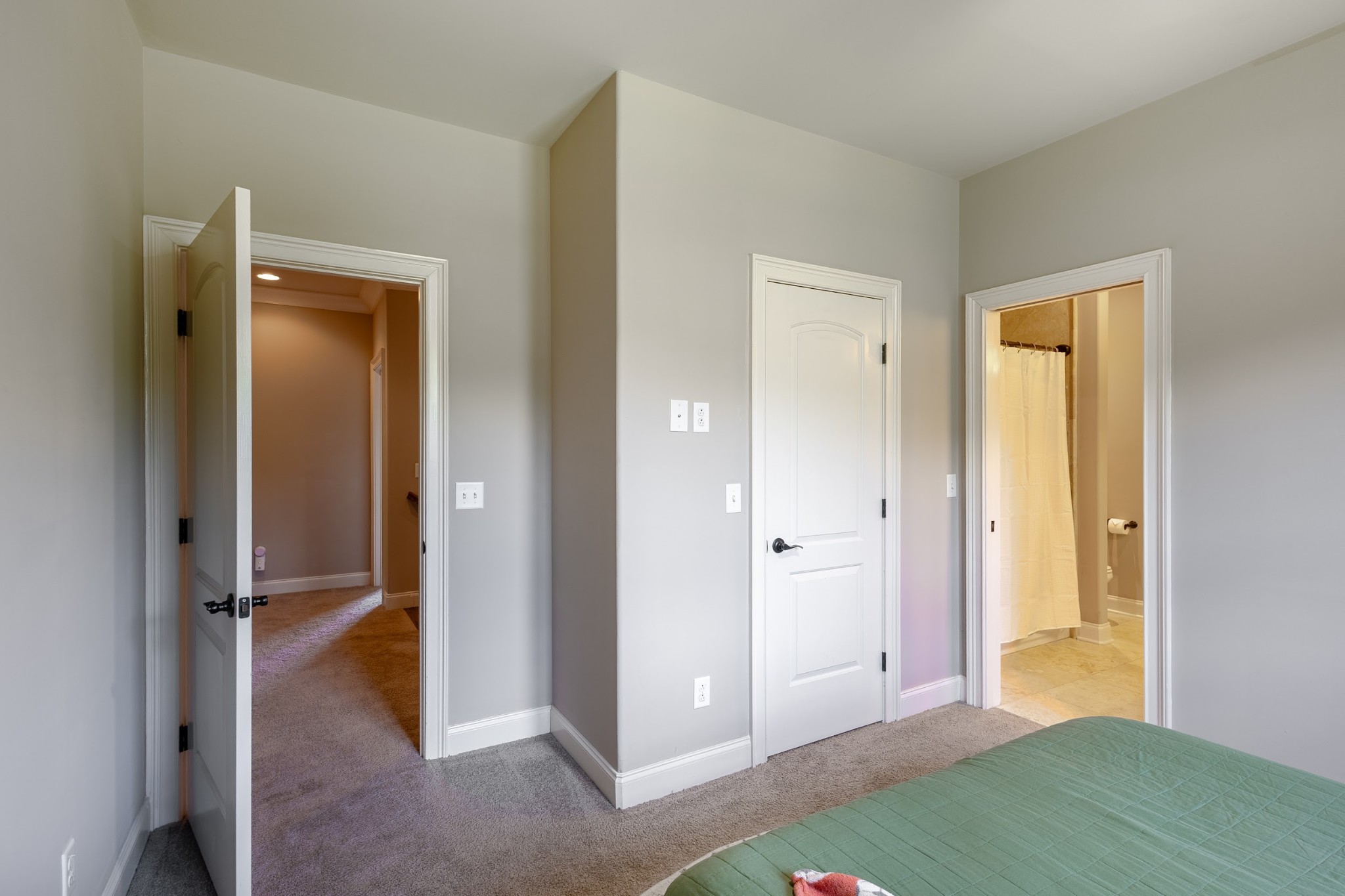 4608 Nadine Ln