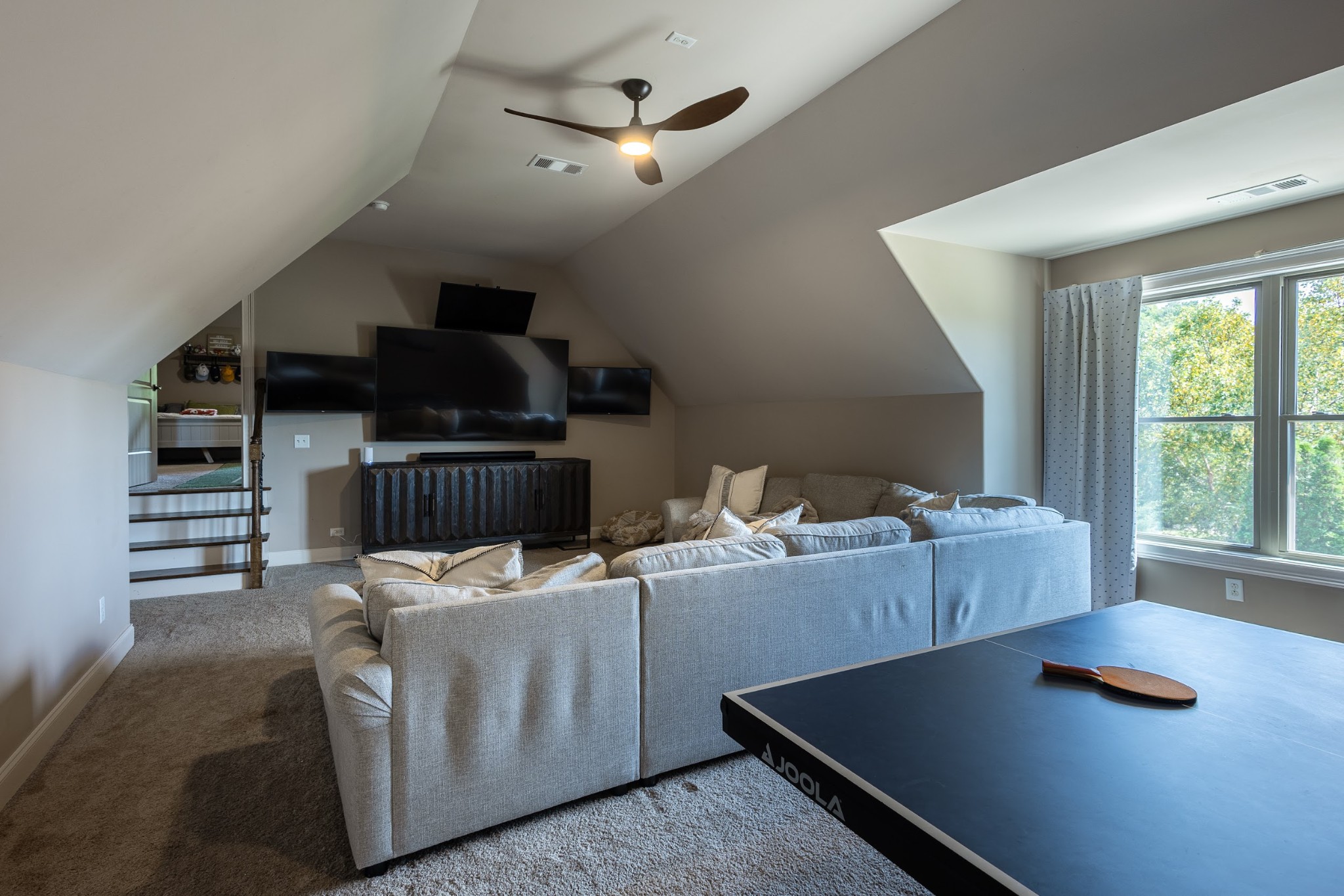 4608 Nadine Ln