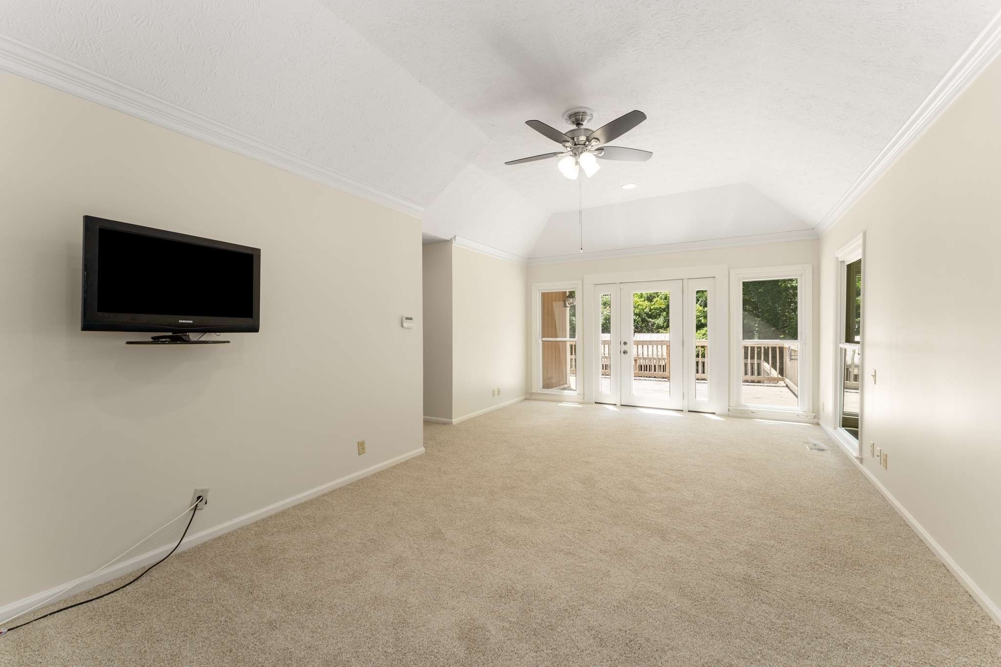 8475 McCrory Ln