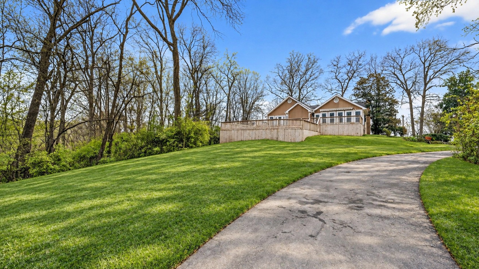 8475 McCrory Ln