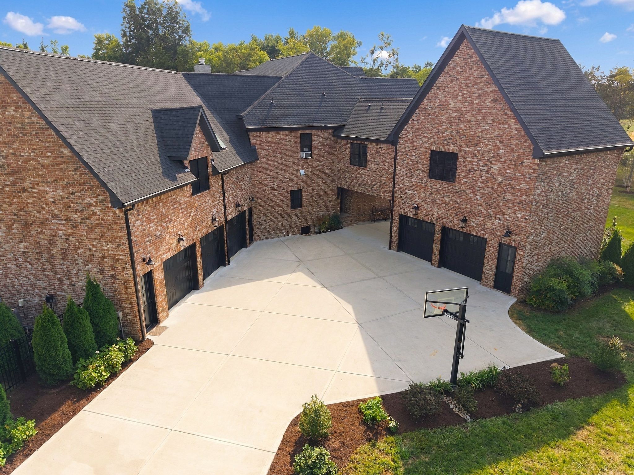4004 Trinity Rd